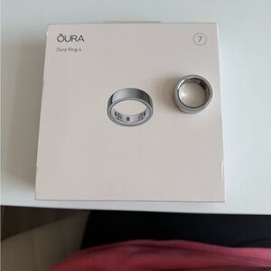 Oura Ring 4 Size 7